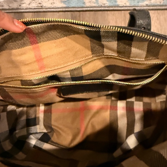 Burberry Black Leather Salisbury Tote Bag - Picture 11 of 12